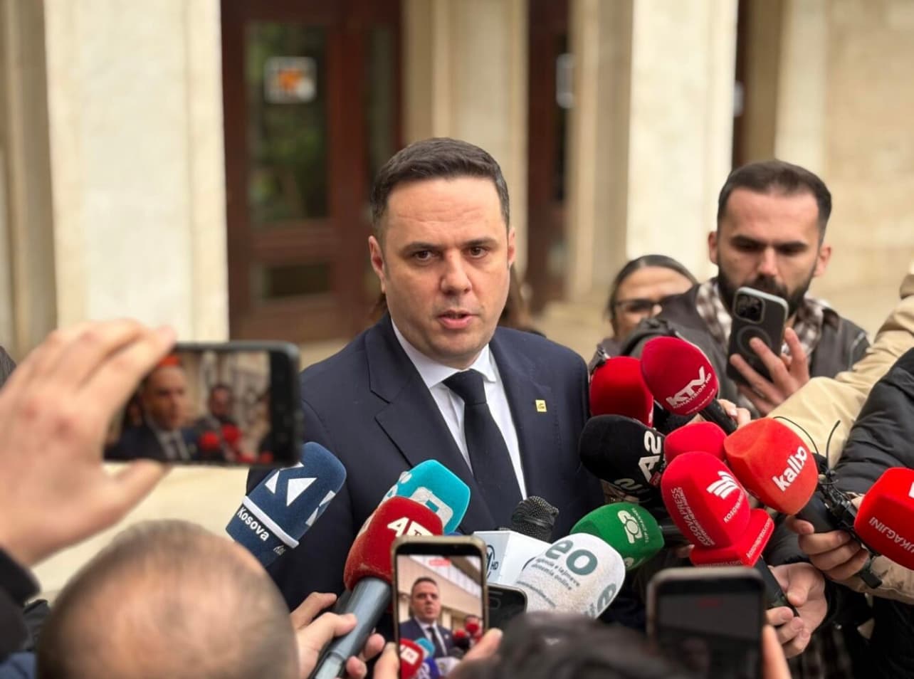Krizë politike: LDK largohet nga tavolina e bisedimeve, Kosova sërisht drejt zgjedhjeve